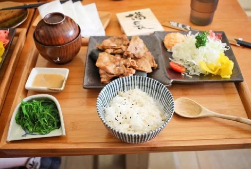 海底捞的真正对手是谁?