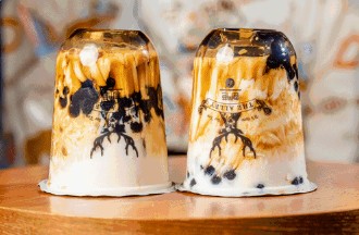 如何靠一款黑糖奶茶 5年开出200家直营店?