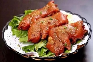 中科院研究员卖烤猪蹄 融资千万 月入20万!