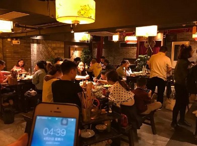 火锅一片红海怎么做出差异化?给餐饮人支两招