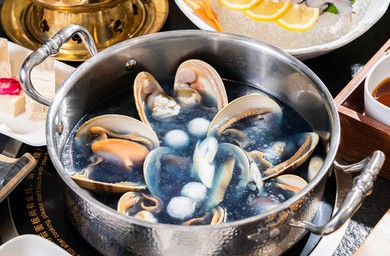 卖养生火锅 还开在海底捞旁边!庐小聚什么来头?