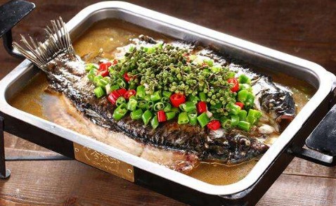 令狐冲窑烤活鱼郑锦清:我犯过99%餐饮人都会犯的错!