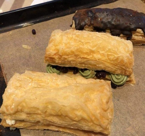 酥哥:“酥”到海外的榴莲千层酥