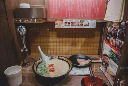 一兰拉面:一个人也要好好吃饭