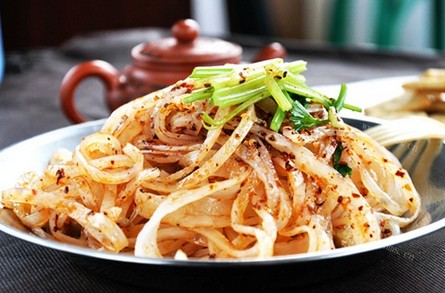 本地人说不好吃的魏家凉皮 凭什么年入10亿?