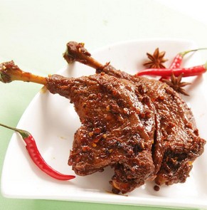 周黑鸭陷直营模式扩张瓶颈 关店117家