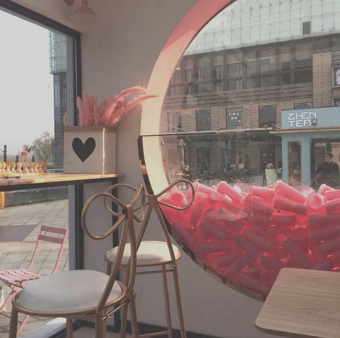 乘兴而来败兴而归 “网红店”是怎样变成贬义词的?