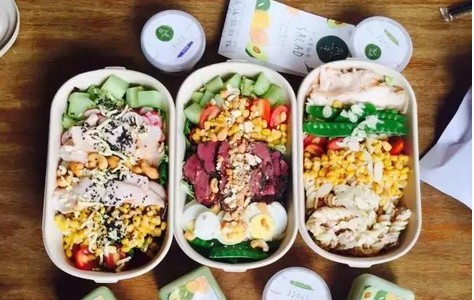 3年时间从顶峰到破产 这家轻餐饮给我们什么警示?