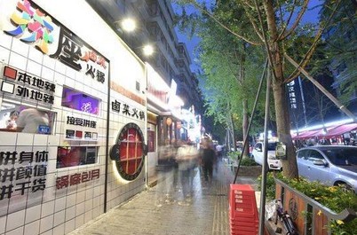一个人不能吃火锅?这家“拼座火锅店”省钱还能交朋友