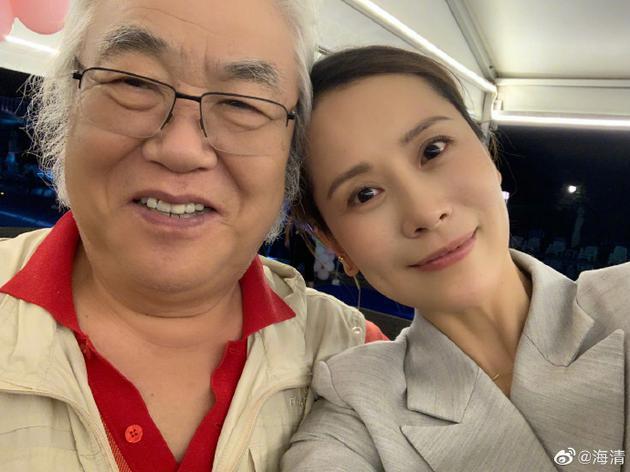 海清黄磊为恩师庆生 这人物关系捋顺了没有?