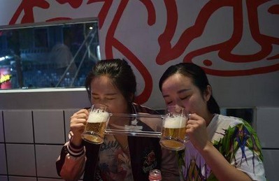 一个人不能吃火锅?这家“拼座火锅店”省钱还能交朋友