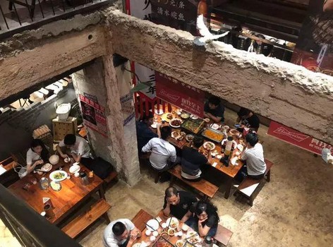 竞争激烈营业额逐年下滑 这家烤鱼店是怎么自救的?