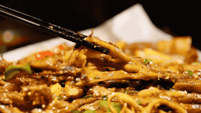 30+家分店 销魂掌干锅靠糯香鸭掌火爆全城