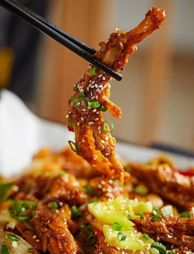 30+家分店 销魂掌干锅靠糯香鸭掌火爆全城