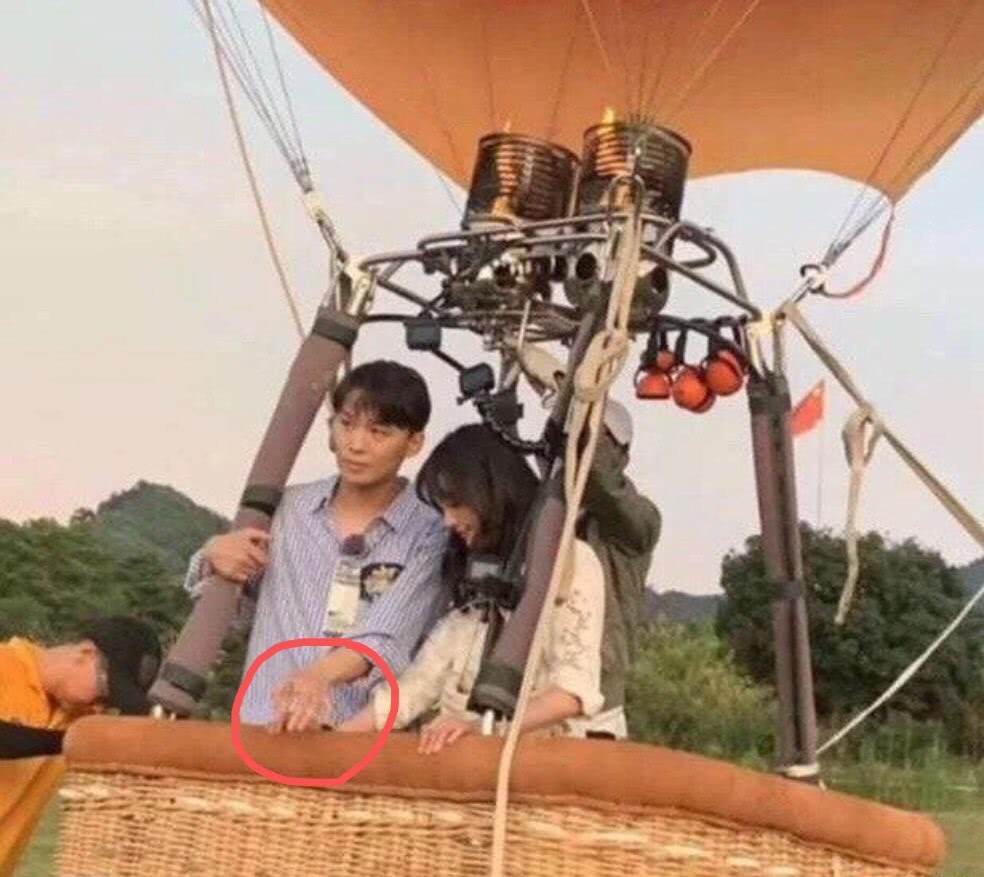 曝张恒节目向郑爽求婚 粉丝们立马炸锅了