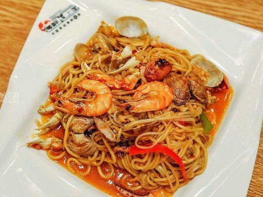 海鲜遇上面:海鲜加焖面打造20元的海鲜大餐