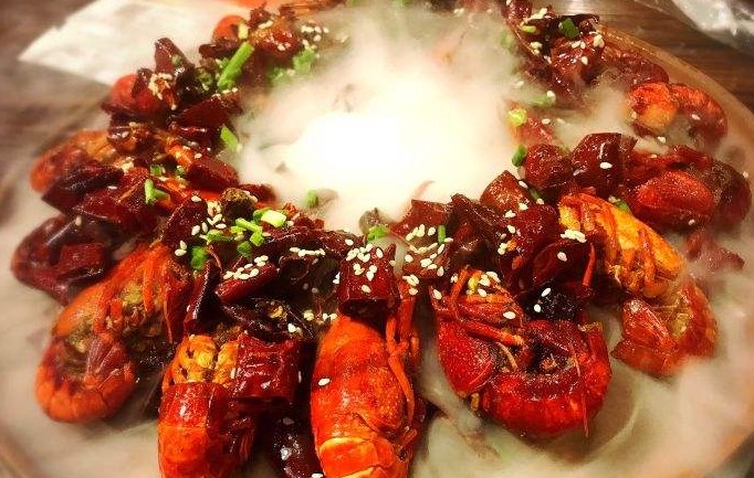 月营收最高近200万 红料理如何成为街巷小吃之王?