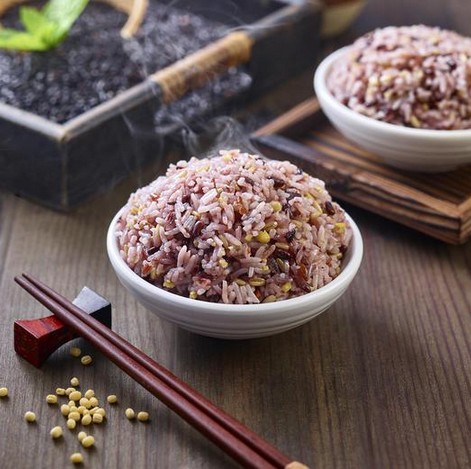 一鱼两味 探炉烤鱼让聚餐不再众口难调