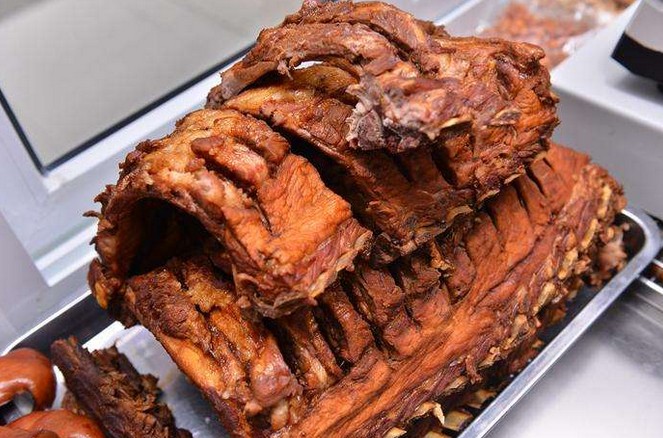 廖排骨:一块小排骨是怎么开出500多家店的?