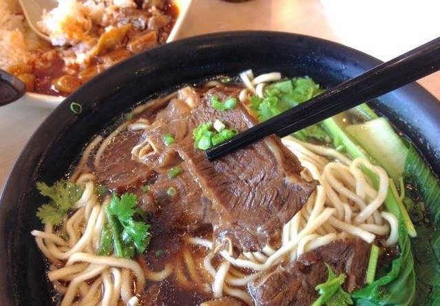 纵横餐饮40年 李先生牛肉面大王如何守江山?