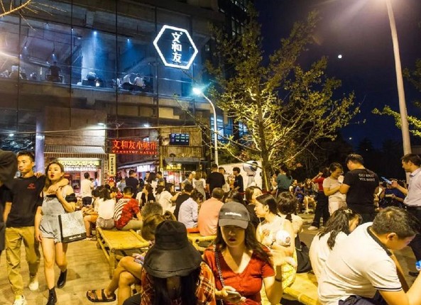 五千平场地的回忆之城 文和友:我们卖的不是餐饮 是文化