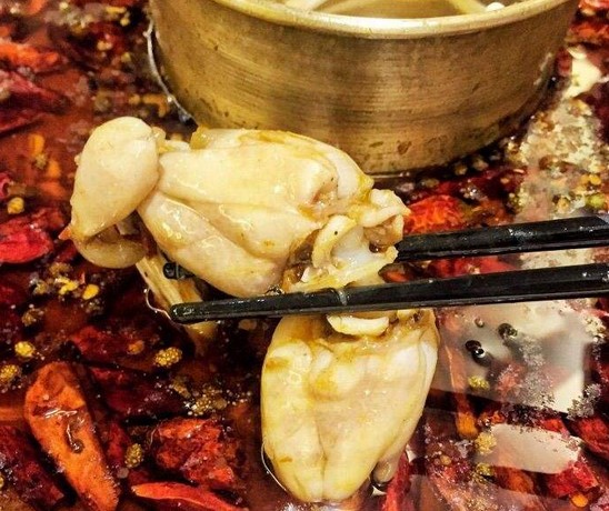 一天卖掉2000只蛙 哥老官美蛙鱼头火了!