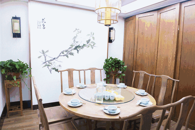 开遍20多个城市 小菜园餐厅的母亲味道是什么?