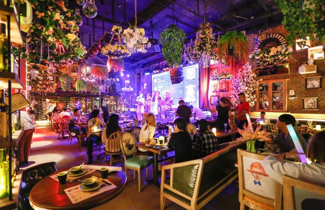 花儿胡同:这里有美食和酒 这里有温暖和慰藉