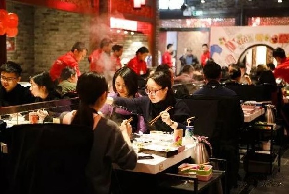 北京餐饮业收入同比增长7.3% 40年增长近650倍