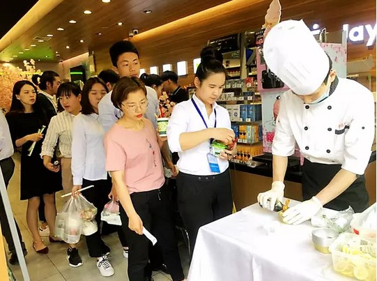 红鼎豆捞打造Today风格主题店面“一起鲜生活”