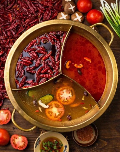 一顿火锅解乡愁 小龙坎开到日本了!