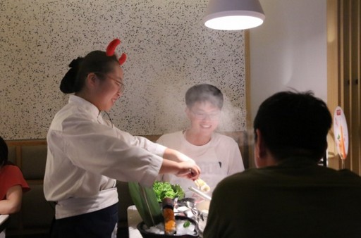 火锅行业竞争激烈 左庭右院是怎么红海立足的?