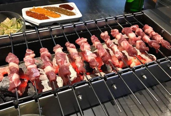 很久以前羊肉串 这串羊肉不简单!