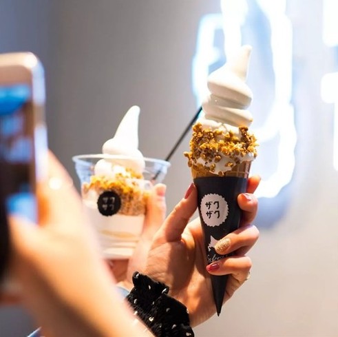 ZAKUZAKU石家庄店开业 引爆新一轮的排队热潮!