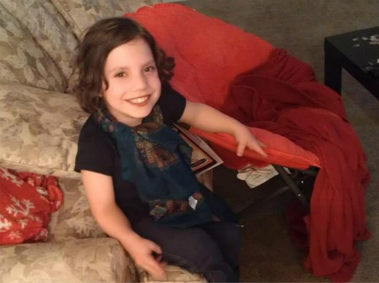 现实版孤儿怨上演 与电影情节近乎惊人相似