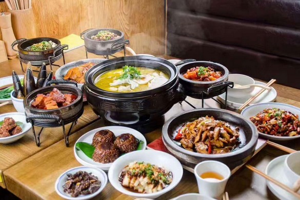 不卖酸菜鱼改卖家常菜 九锅一堂怎么想的?