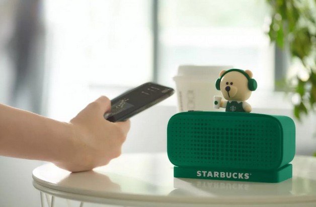 星巴克推出定制版的天猫精灵 可以智能语音点单和配送