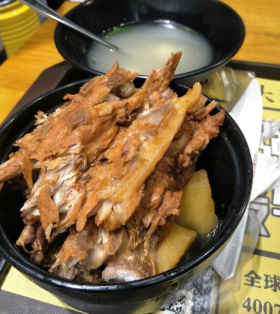 从40平米到400多家 犟骨头:成功是因为“讲究”