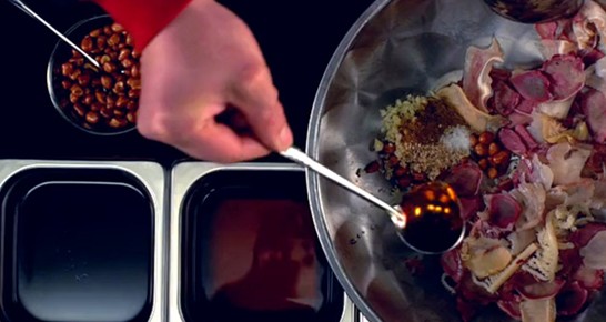 累计售出4000万份 紫燕百味鸡的夫妻肺片有多好吃?