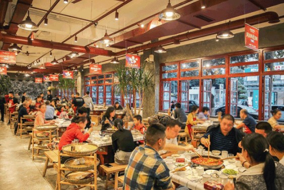 火锅还能烫牛排?爸爸炒料火锅解锁新吃法