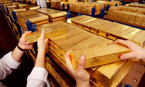 英国硬脱欧的担忧情绪推升金价