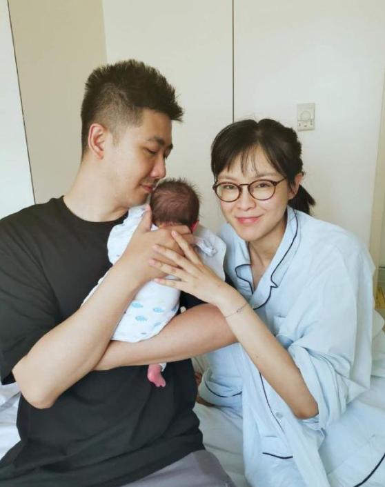 李艾生男孩还是女孩?