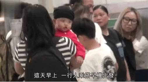 张柏芝小儿子正面照 与Marcus小时候非常像