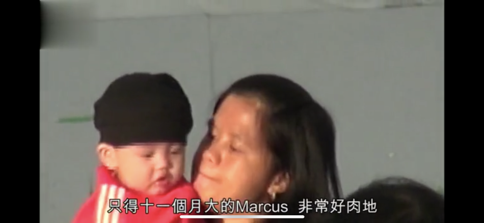 张柏芝小儿子正面照 与Marcus小时候非常像