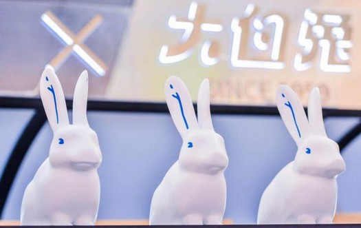 大白兔卖冰淇淋了!还与歌帝梵GODIVA玩起了快闪店