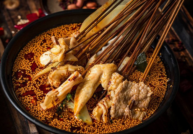 翻台17轮 日均堂食营业额过万 钵问钵钵鸡为什么受欢迎?