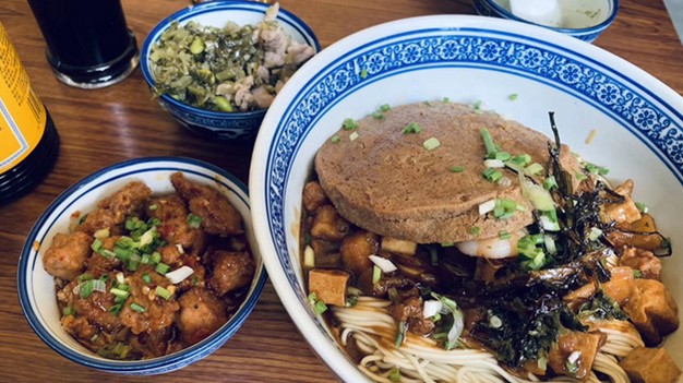 上了必吃榜的弄堂小面馆 沪西老弄堂面馆有什么特别?