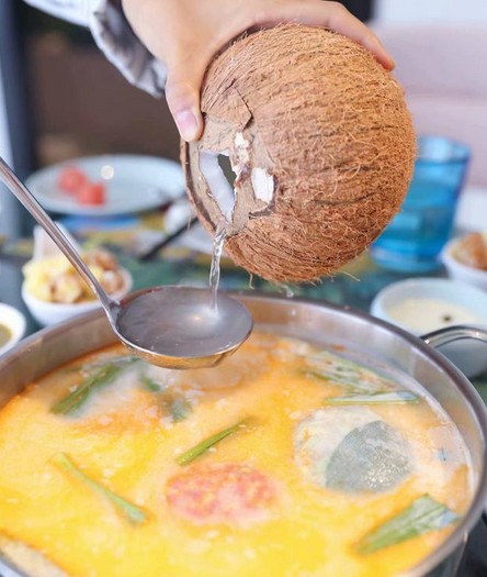 集渔泰式海鲜火锅沙坪坝店开业 不愧是开一家火一家!