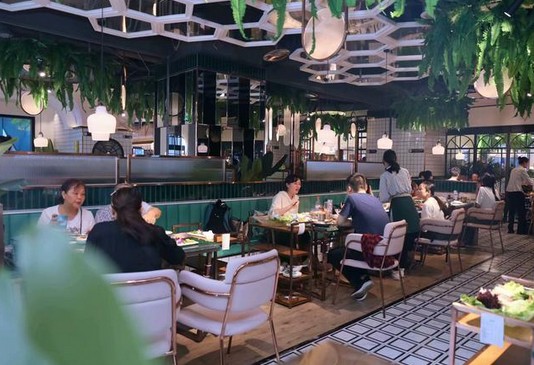 集渔泰式海鲜火锅沙坪坝店开业 不愧是开一家火一家!