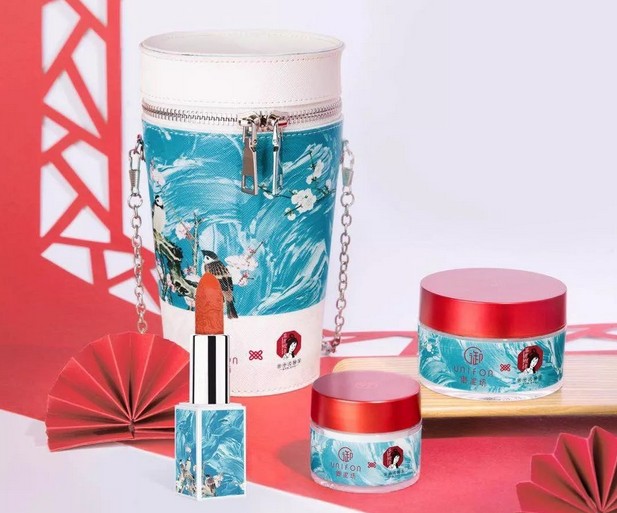 美爆了!御泥坊联名茶颜悦色 推出美肤系列产品